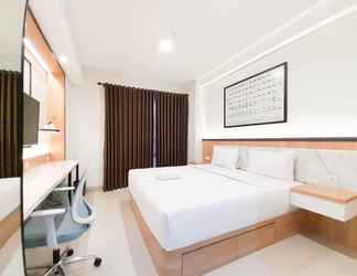 ห้องนอน 2 Cozy Designed Studio Apartment at Patraland Amarta By Travelio