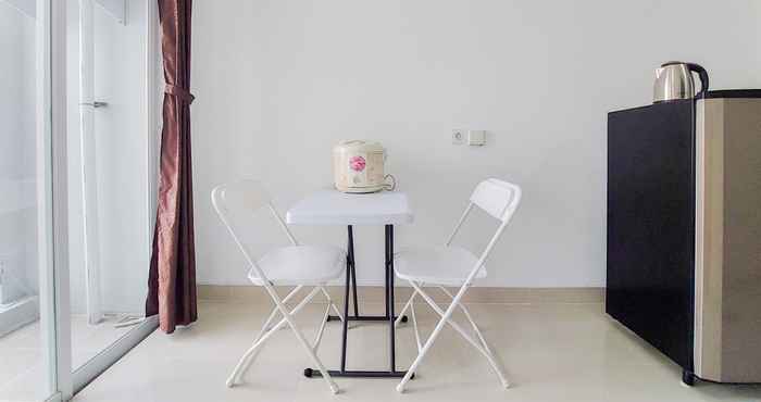 Sảnh chờ Enjoy Living and Cozy Studio Room at Serpong Garden Apartment By Travelio
