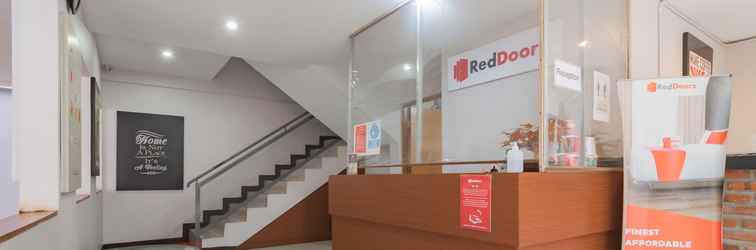 Sảnh chờ RedDoorz Plus @ Dago Pojok 3