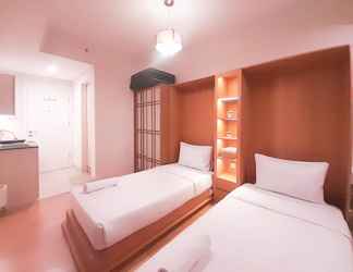 Bilik Tidur 2 Cozy and Elegant Studio Barsa City Apartment By Travelio