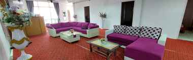 Bar, Kafe, dan Lounge 3 Ully Hotel Solok