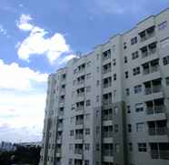 Bên ngoài 4 Homey 1BR Apartment at Parahyangan Residence By Travelio