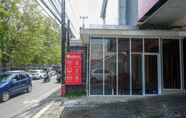 Exterior 4 RedDoorz @ Arkana Seturan Pakuwon Mall