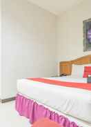 BEDROOM RedDoorz near Trans Studio Mall 3