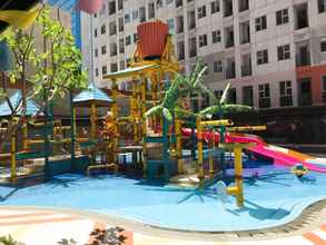 Kolam Renang 4 Restful and Good Deal Studio Apartment Transpark Juanda By Travelio