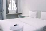 Kamar Tidur Restful and Good Deal Studio Apartment Transpark Juanda By Travelio