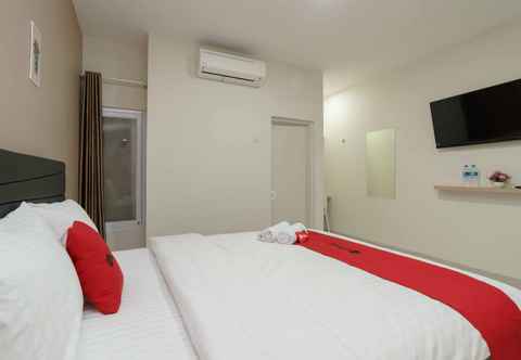 Lainnya RedDoorz Plus near Eka Hospital BSD 5