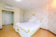 Bedroom Comfort and Spacious 2BR with Maid Room at Permata Gandaria Apartment By Travelio