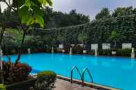 Swimming Pool Comfort and Spacious 2BR with Maid Room at Permata Gandaria Apartment By Travelio