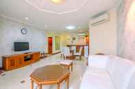 อื่นๆ Comfort and Spacious 2BR with Maid Room at Permata Gandaria Apartment By Travelio