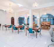 Restaurant 3 RedDoorz Plus @ Hotel Surya Solo