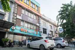 Sans Hotel Kupang Indah Surabaya by RedDoorz, USD 17.02
