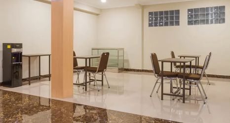 Exterior 2 RedDoorz Plus @ Dipatiukur