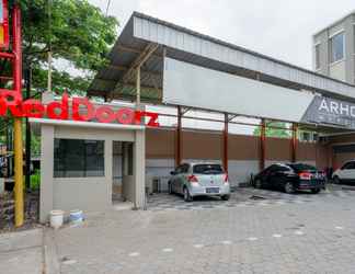 Luar Bangunan 2 RedDoorz near Exit Tol Banyumanik 2