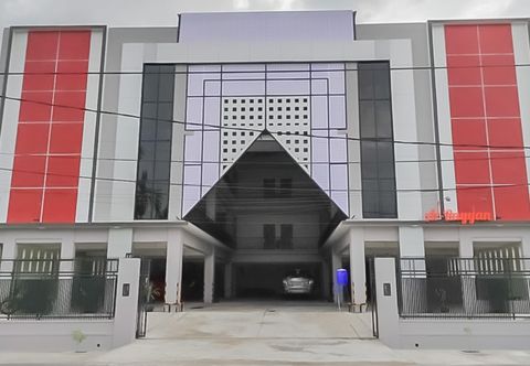 외관 RedDoorz Syariah Plus near Tanjungpura University 2 Pontianak