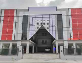 Exterior 2 RedDoorz Syariah Plus near Tanjungpura University 2 Pontianak