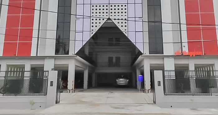 Exterior RedDoorz Syariah Plus near Tanjungpura University 2 Pontianak