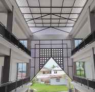 Lobby 5 RedDoorz Syariah Plus near Tanjungpura University 2 Pontianak