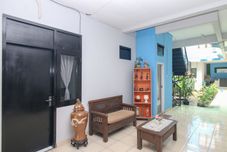 Lobby RedDoorz near Margonda Raya