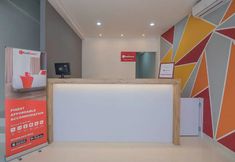 ล็อบบี้ 3 RedDoorz Apartment @ Sentul Tower