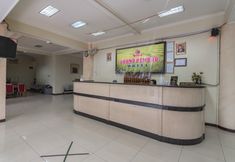 Sảnh chờ 4 Grand Kembar Hotel Mitra RedDoorz