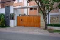 Exterior RedDoorz Plus @ CBD Bintaro