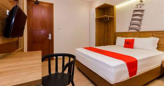 Kamar Tidur RedDoorz Plus @ CBD Bintaro