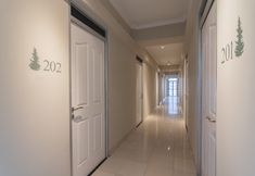 Others 4 RedDoorz Plus @ Bagusrangin Street