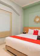 BEDROOM RedDoorz Plus @ Bagusrangin Street