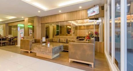 Lobi 2 RedDoorz Plus @ Thamrin