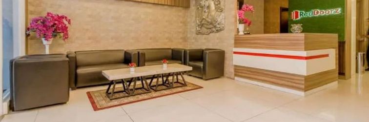 Lobi RedDoorz Plus @ Thamrin