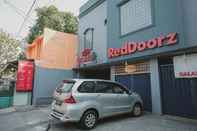 Exterior RedDoorz near RSUD Koja