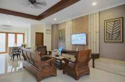 RedDoorz Premium near Ragunan Zoo 2, USD 39.18