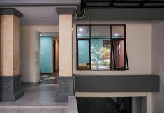 Others 2 RedDoorz Plus near Taman Anggrek Mall