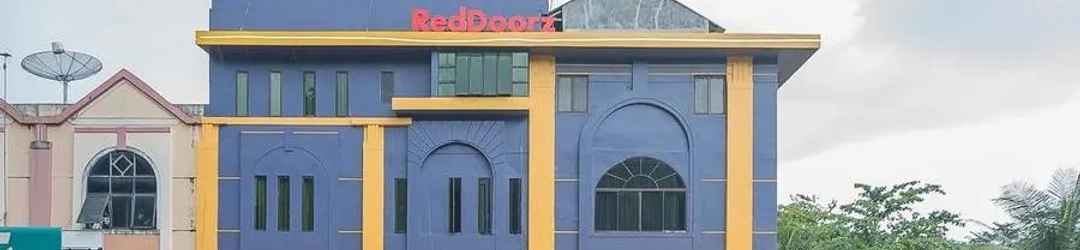 Lobi RedDoorz near RSUD Embung Fatimah Batam