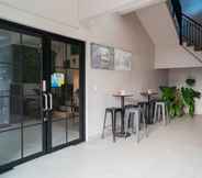 Lainnya 5 RedDoorz Plus near Tambun Station