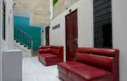 Others 7 RedDoorz Hostel near Kota Lama Semarang