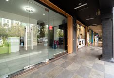 ภายนอกอาคาร 2 Urbanview Hotel Bizhome Artha Gading Boulevard by RedDoorz