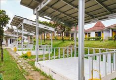 Bangunan 7 Reddoorz @ Hotel Damanaka Pangalengan