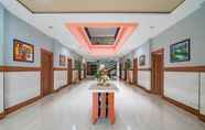 Lobby 5 Sans Hotel Budaya Cirebon