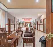 Sảnh chờ 4 Sans Hotel Budaya Cirebon