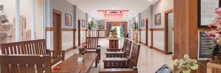 Lobby Sans Hotel Budaya Cirebon