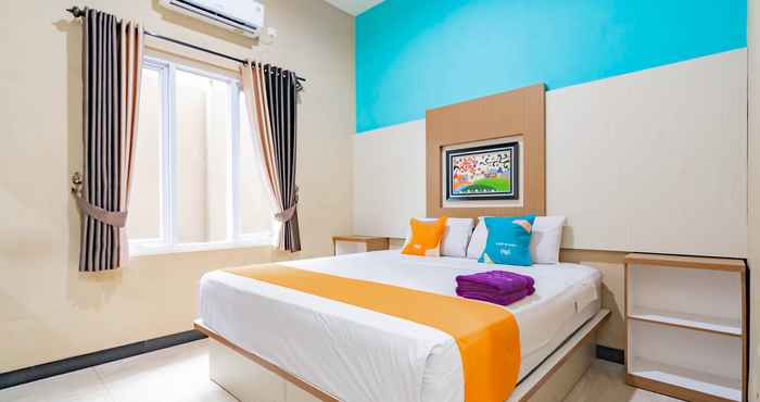 Kamar Tidur Sans Hotel Budaya Cirebon