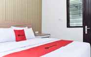 Others 3 RedDoorz Plus near Malang Town Square