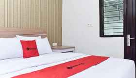 Others 3 RedDoorz Plus near Malang Town Square