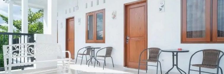 Lobi RedDoorz Syariah near Ciledug Station