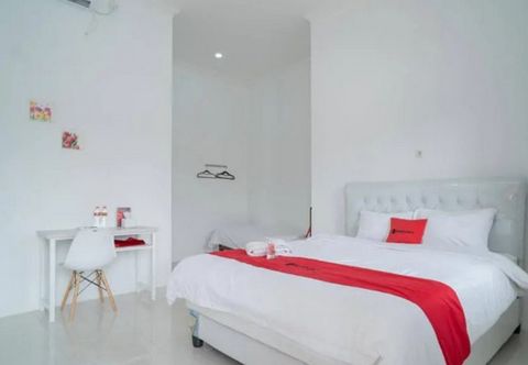 Lain-lain RedDoorz Syariah near Ciledug Station