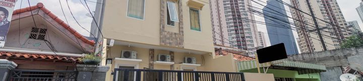Exterior 4 RedDoorz Plus near Taman Rasuna Menteng