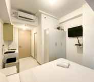 Bilik Tidur 5 Enjoy and Homey Living Studio Tokyo Riverside PIK 2 Apartment By Travelio