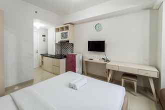 Kamar Tidur 4 Comfortable and Modern Look Studio Barsa City Apartment By Travelio